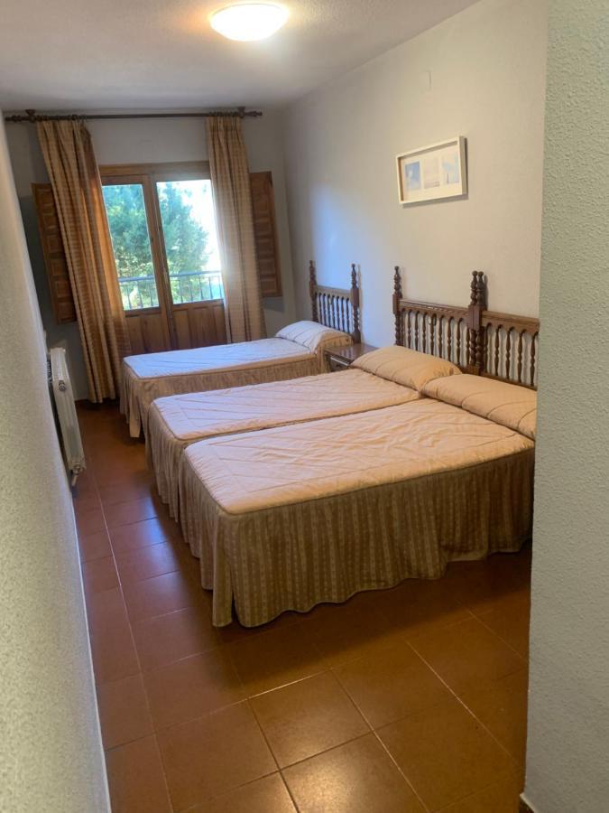 Hotel Restaurante Rio Cuervo Vega del Cadorno Eksteriør bilde