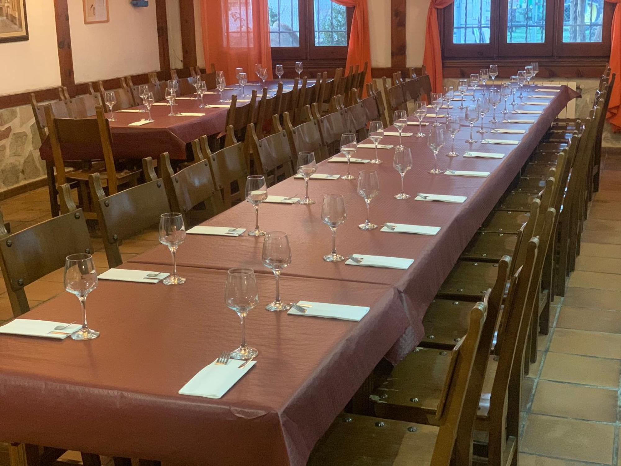 Hotel Restaurante Rio Cuervo Vega del Cadorno Eksteriør bilde