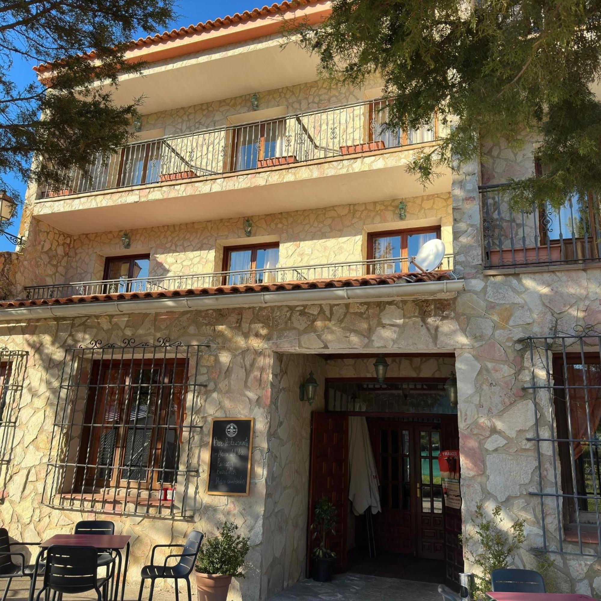 Hotel Restaurante Rio Cuervo Vega del Cadorno Eksteriør bilde