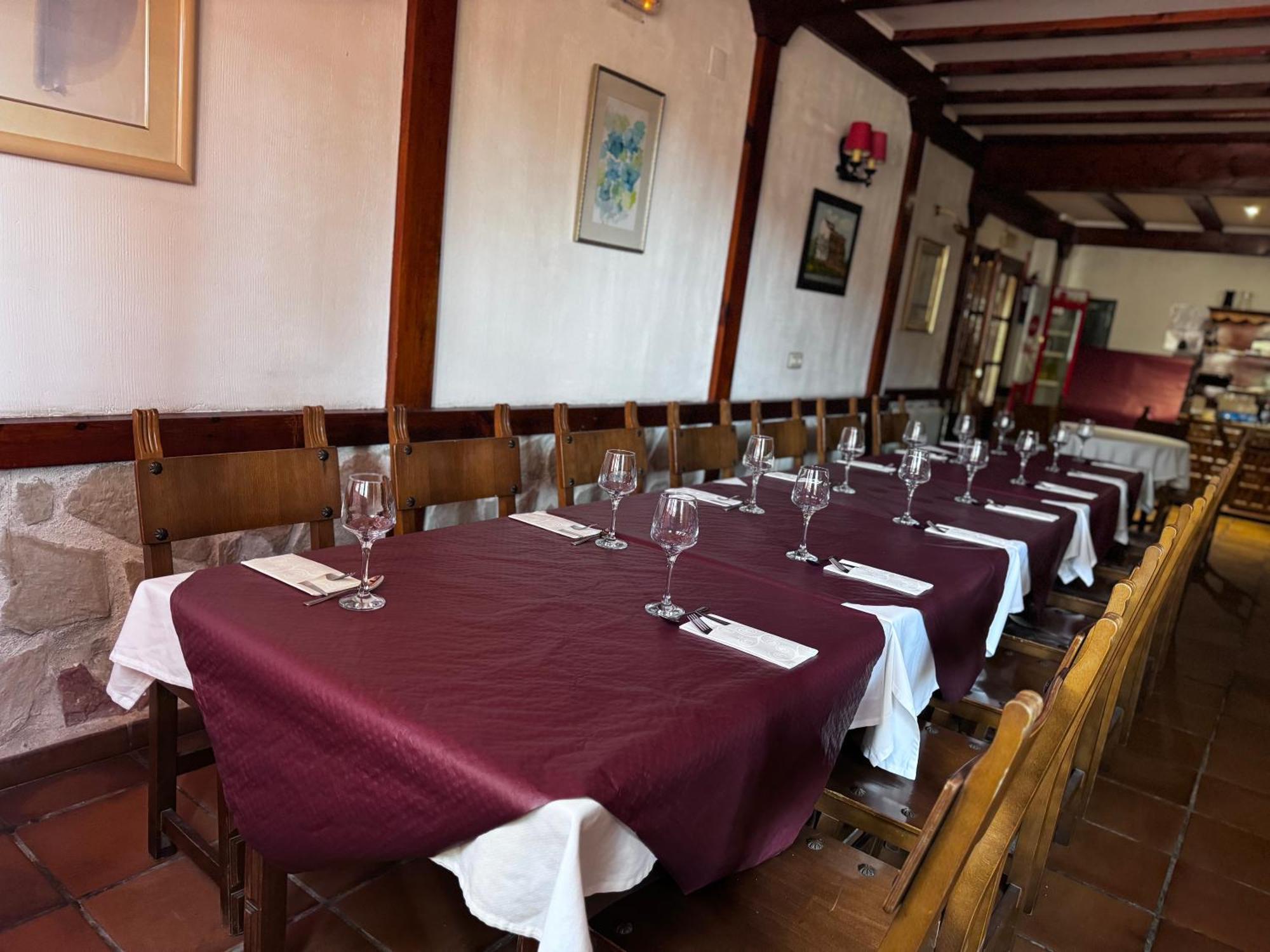 Hotel Restaurante Rio Cuervo Vega del Cadorno Eksteriør bilde