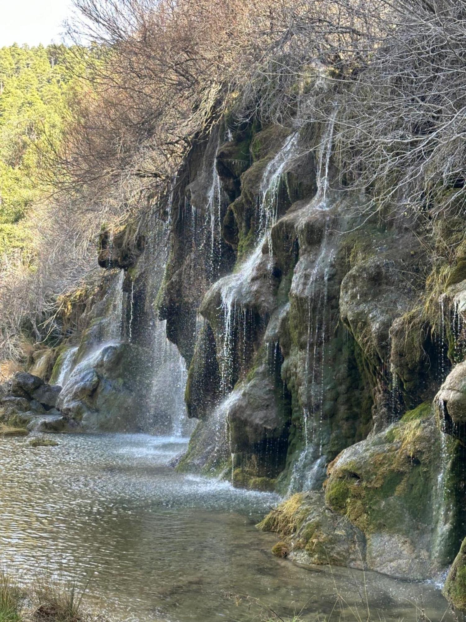 Hotel Restaurante Rio Cuervo Vega del Cadorno Eksteriør bilde