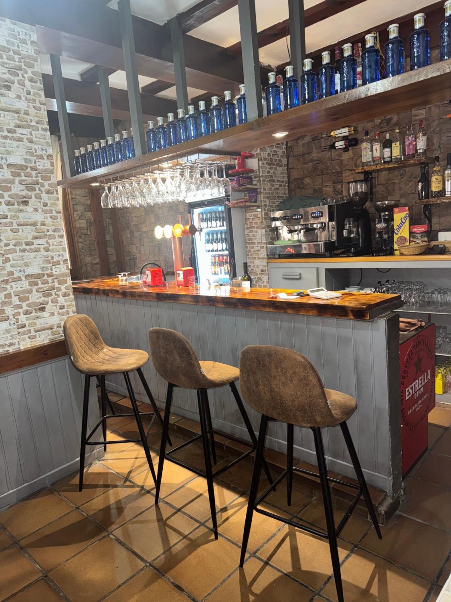 Hotel Restaurante Rio Cuervo Vega del Cadorno Eksteriør bilde